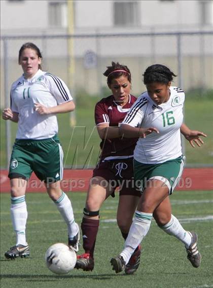 Thumbnail 3 in South vs. Valley Christian (CIF SS D5 Final) photogallery.