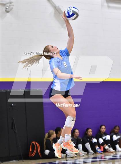 Thumbnail 3 in Bishop Gorman vs. Skyview (Durango Fall Classic) photogallery.