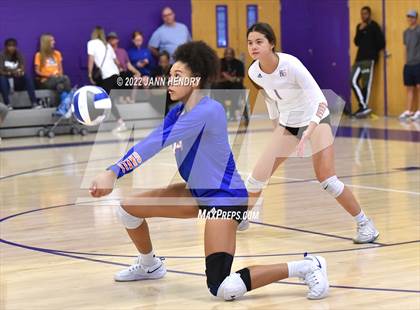 Thumbnail 3 in Bishop Gorman vs. Skyview (Durango Fall Classic) photogallery.