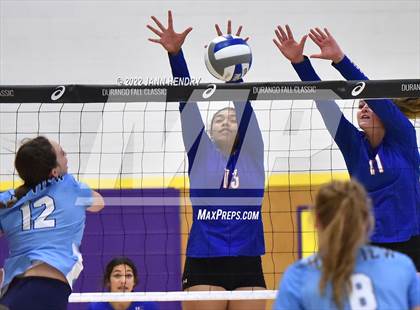 Thumbnail 2 in Bishop Gorman vs. Skyview (Durango Fall Classic) photogallery.
