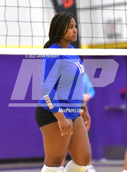 Thumbnail 3 in Bishop Gorman vs. Skyview (Durango Fall Classic) photogallery.