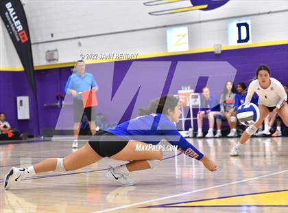 Thumbnail 3 in Bishop Gorman vs. Skyview (Durango Fall Classic) photogallery.