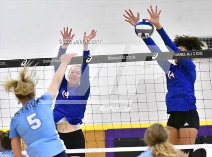 Thumbnail 2 in Bishop Gorman vs. Skyview (Durango Fall Classic) photogallery.