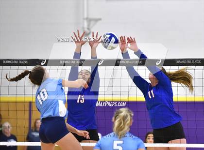 Thumbnail 3 in Bishop Gorman vs. Skyview (Durango Fall Classic) photogallery.