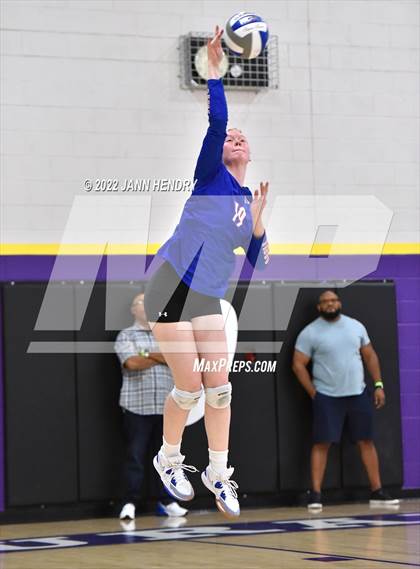 Thumbnail 2 in Bishop Gorman vs. Skyview (Durango Fall Classic) photogallery.