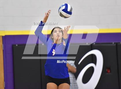 Thumbnail 2 in Bishop Gorman vs. Skyview (Durango Fall Classic) photogallery.