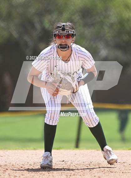 Thumbnail 1 in Mater Dei vs. Edison (Alan Dugard Classic) photogallery.