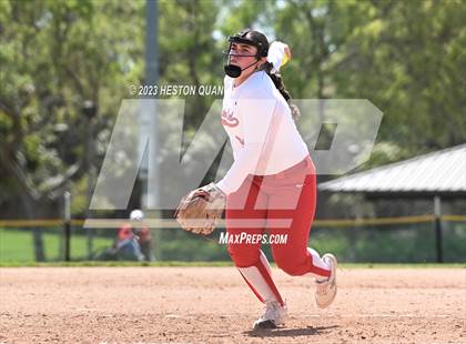 Thumbnail 1 in Mater Dei vs. Edison (Alan Dugard Classic) photogallery.