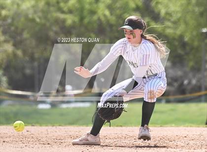 Thumbnail 3 in Mater Dei vs. Edison (Alan Dugard Classic) photogallery.