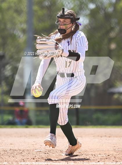 Thumbnail 1 in Mater Dei vs. Edison (Alan Dugard Classic) photogallery.