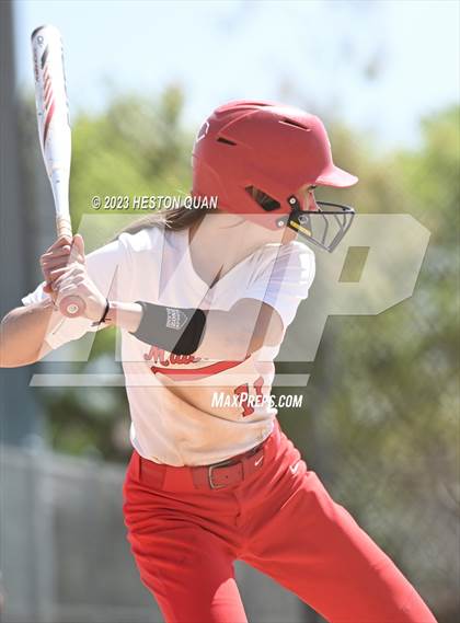 Thumbnail 1 in Mater Dei vs. Edison (Alan Dugard Classic) photogallery.