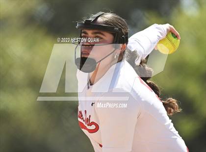 Thumbnail 2 in Mater Dei vs. Edison (Alan Dugard Classic) photogallery.