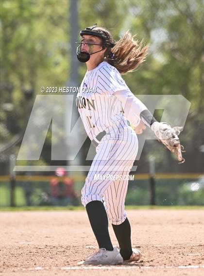 Thumbnail 2 in Mater Dei vs. Edison (Alan Dugard Classic) photogallery.