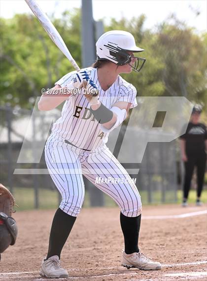 Thumbnail 1 in Mater Dei vs. Edison (Alan Dugard Classic) photogallery.