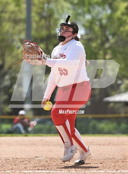 Thumbnail 1 in Mater Dei vs. Edison (Alan Dugard Classic) photogallery.