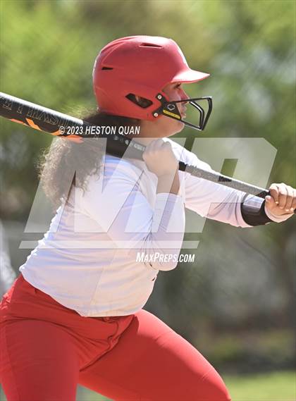 Thumbnail 3 in Mater Dei vs. Edison (Alan Dugard Classic) photogallery.
