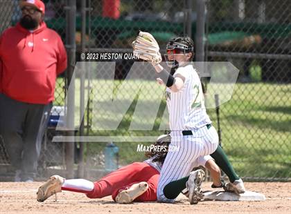 Thumbnail 1 in Mater Dei vs. Edison (Alan Dugard Classic) photogallery.