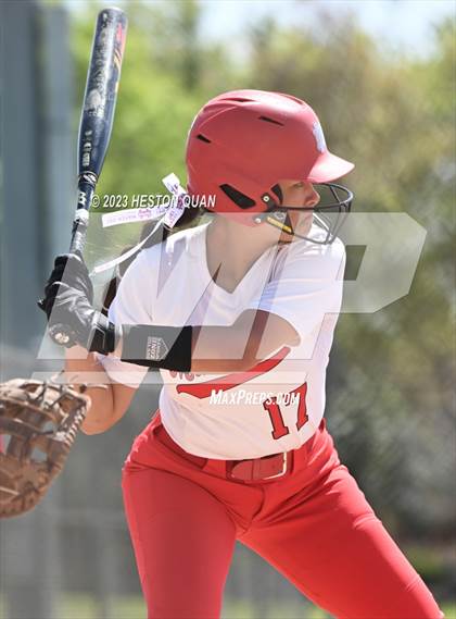 Thumbnail 2 in Mater Dei vs. Edison (Alan Dugard Classic) photogallery.