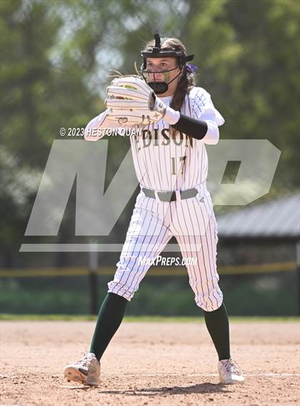 Thumbnail 2 in Mater Dei vs. Edison (Alan Dugard Classic) photogallery.