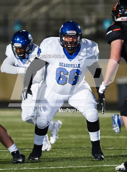 Thumbnail 1 in Seagoville @ Aledo (UIL 5A Division 2 Bi-District Playoff) photogallery.