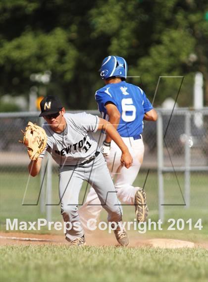 Thumbnail 3 in Kapaun Mt. Carmel vs. Newton (KSHSAA 5A Regional Playoff) photogallery.