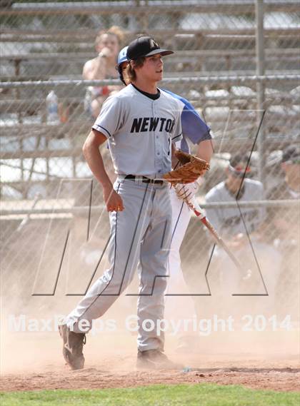 Thumbnail 3 in Kapaun Mt. Carmel vs. Newton (KSHSAA 5A Regional Playoff) photogallery.