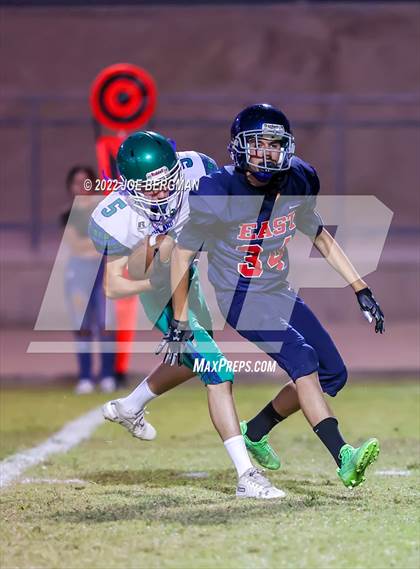 Thumbnail 1 in Highland @ East Bakersfield photogallery.