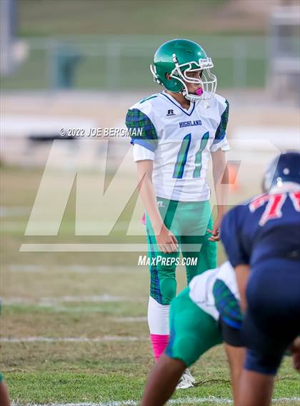 Thumbnail 1 in Highland @ East Bakersfield photogallery.