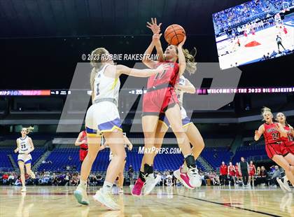 Thumbnail 2 in Lipan vs. Gruver (UIL 2A Basketball State Final) photogallery.