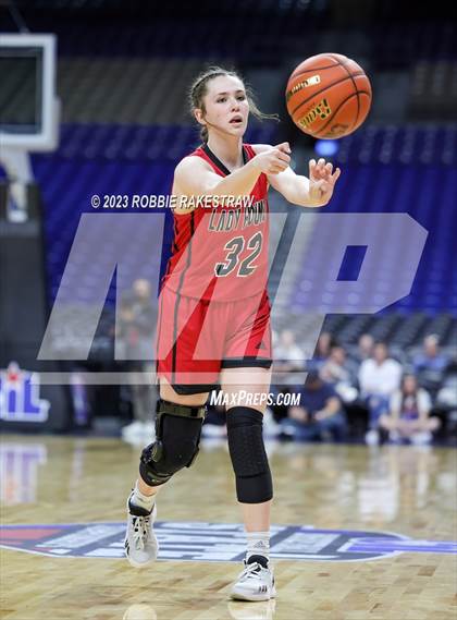 Thumbnail 2 in Lipan vs. Gruver (UIL 2A Basketball State Final) photogallery.