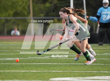 Thumbnail 3 in Harborfield @ East Hampton photogallery.