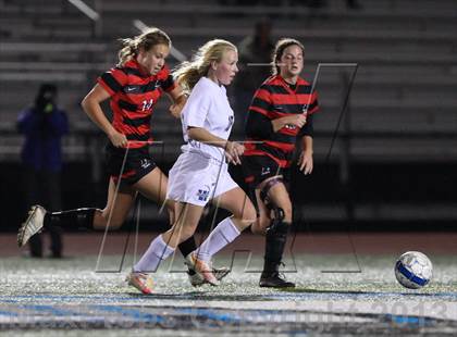 Thumbnail 2 in Hilton vs. Webster Schroeder (Section 5 Class AA Semifinal) photogallery.