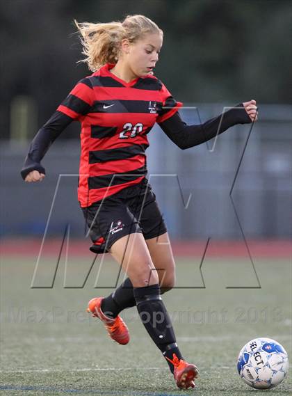 Thumbnail 3 in Hilton vs. Webster Schroeder (Section 5 Class AA Semifinal) photogallery.