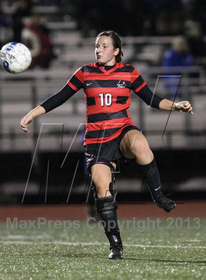 Thumbnail 2 in Hilton vs. Webster Schroeder (Section 5 Class AA Semifinal) photogallery.