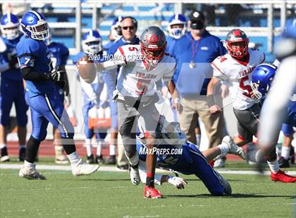 Thumbnail 1 in St. Thomas Aquinas vs Metuchen photogallery.