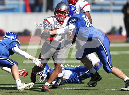 Thumbnail 2 in St. Thomas Aquinas vs Metuchen photogallery.