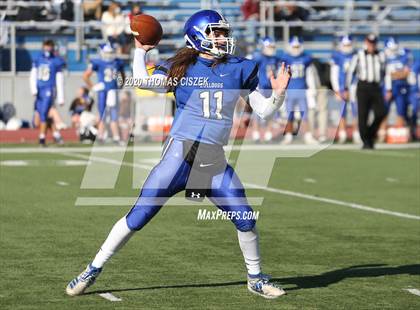 Thumbnail 3 in St. Thomas Aquinas vs Metuchen photogallery.