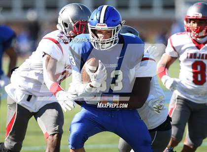 Thumbnail 2 in St. Thomas Aquinas vs Metuchen photogallery.