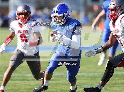 Thumbnail 3 in St. Thomas Aquinas vs Metuchen photogallery.