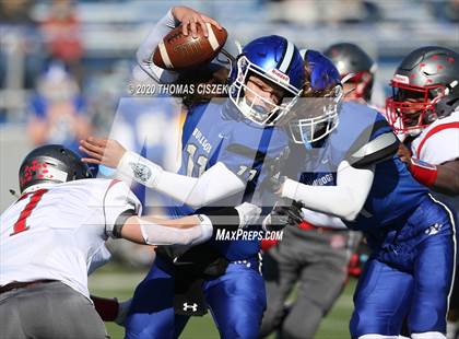 Thumbnail 3 in St. Thomas Aquinas vs Metuchen photogallery.