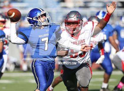 Thumbnail 1 in St. Thomas Aquinas vs Metuchen photogallery.