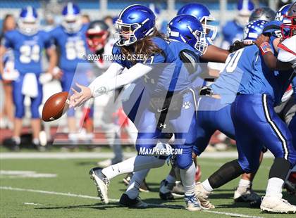 Thumbnail 1 in St. Thomas Aquinas vs Metuchen photogallery.