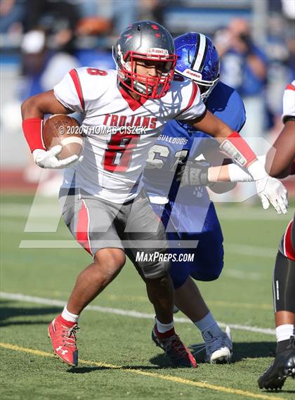 Thumbnail 2 in St. Thomas Aquinas vs Metuchen photogallery.