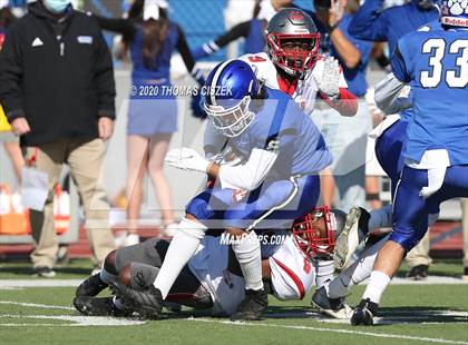 Thumbnail 1 in St. Thomas Aquinas vs Metuchen photogallery.
