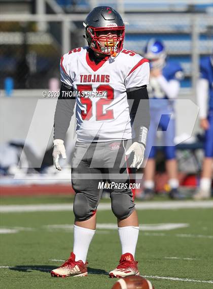 Thumbnail 2 in St. Thomas Aquinas vs Metuchen photogallery.
