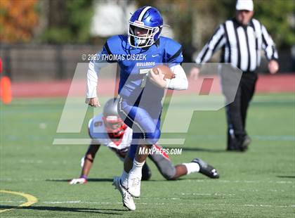 Thumbnail 1 in St. Thomas Aquinas vs Metuchen photogallery.