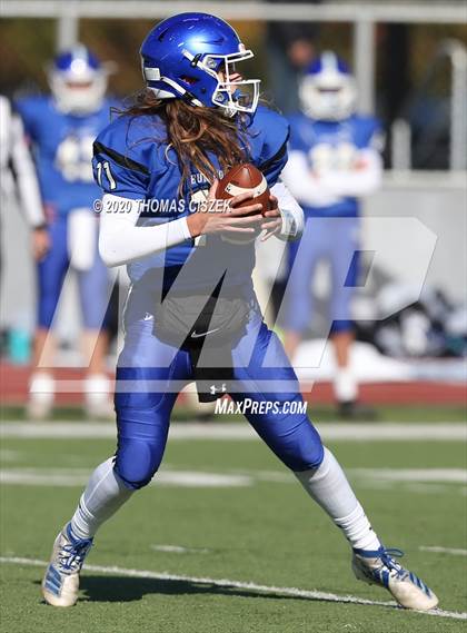 Thumbnail 2 in St. Thomas Aquinas vs Metuchen photogallery.