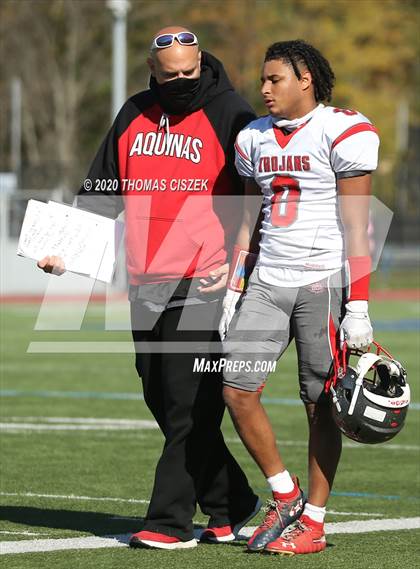 Thumbnail 3 in St. Thomas Aquinas vs Metuchen photogallery.