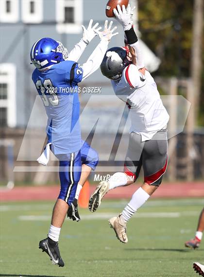 Thumbnail 1 in St. Thomas Aquinas vs Metuchen photogallery.