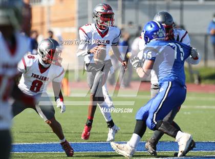 Thumbnail 3 in St. Thomas Aquinas vs Metuchen photogallery.